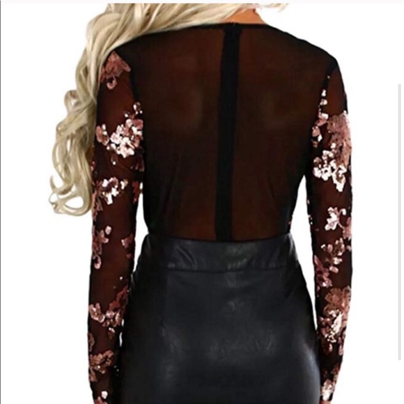 Beautiful Floral sequins bodysuit - Picture 3 of 4
